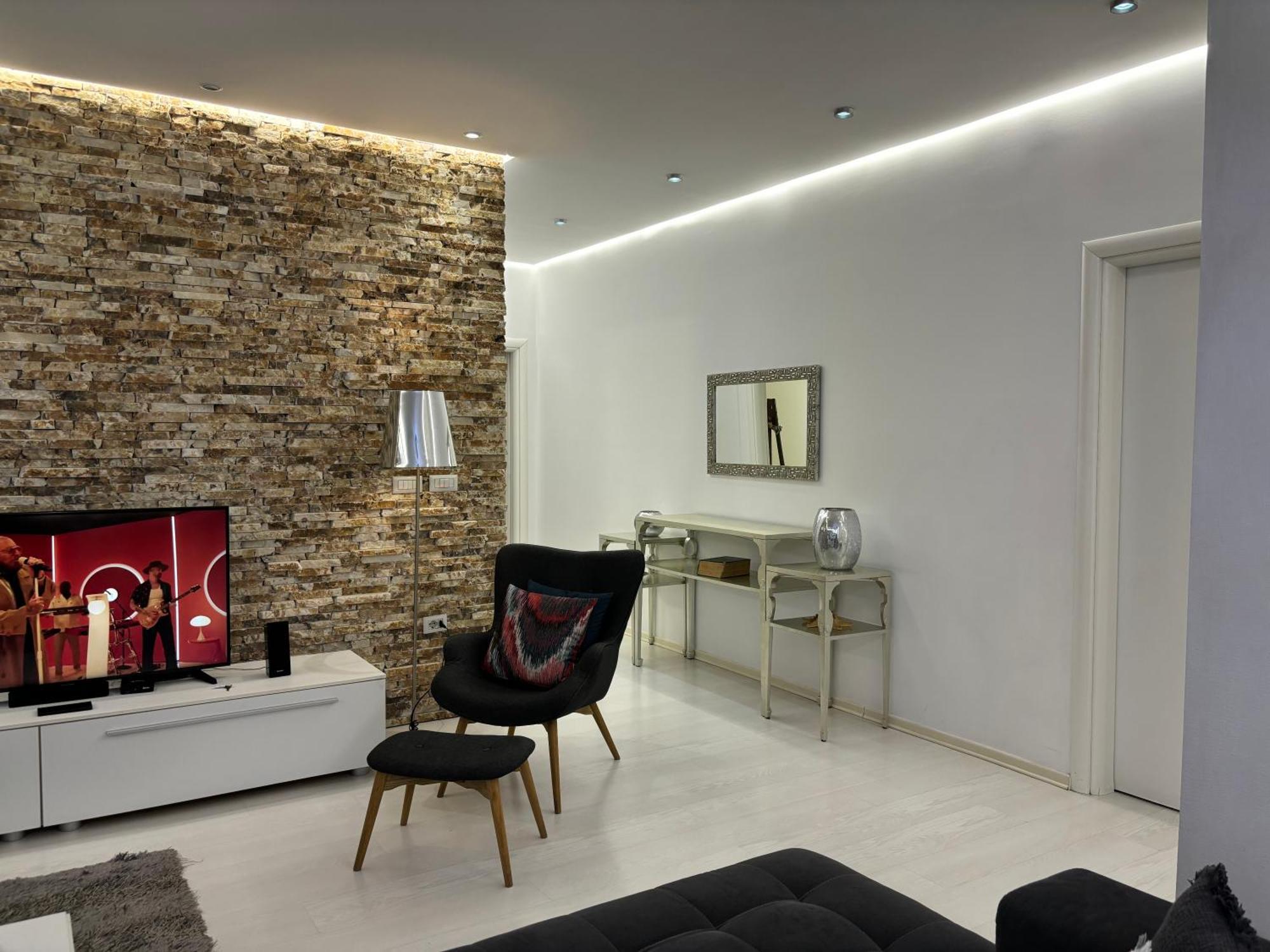 Tam Serviced 2Bdr Apartment City Center No6 Tirana Kültér fotó