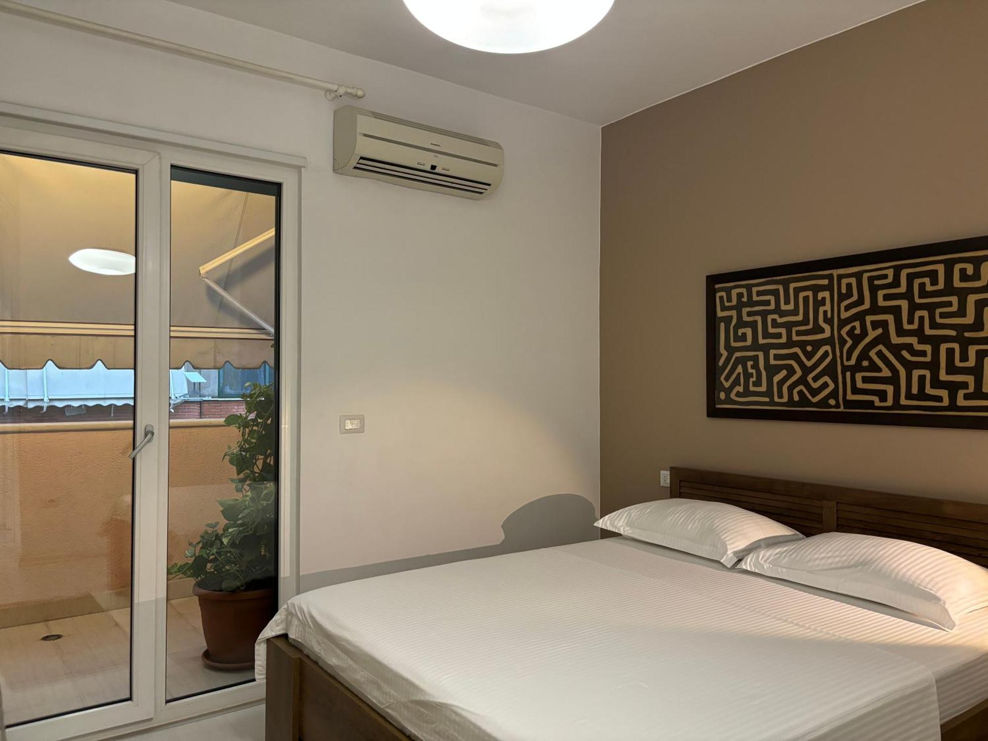 Tam Serviced 2Bdr Apartment City Center No6 Tirana Kültér fotó