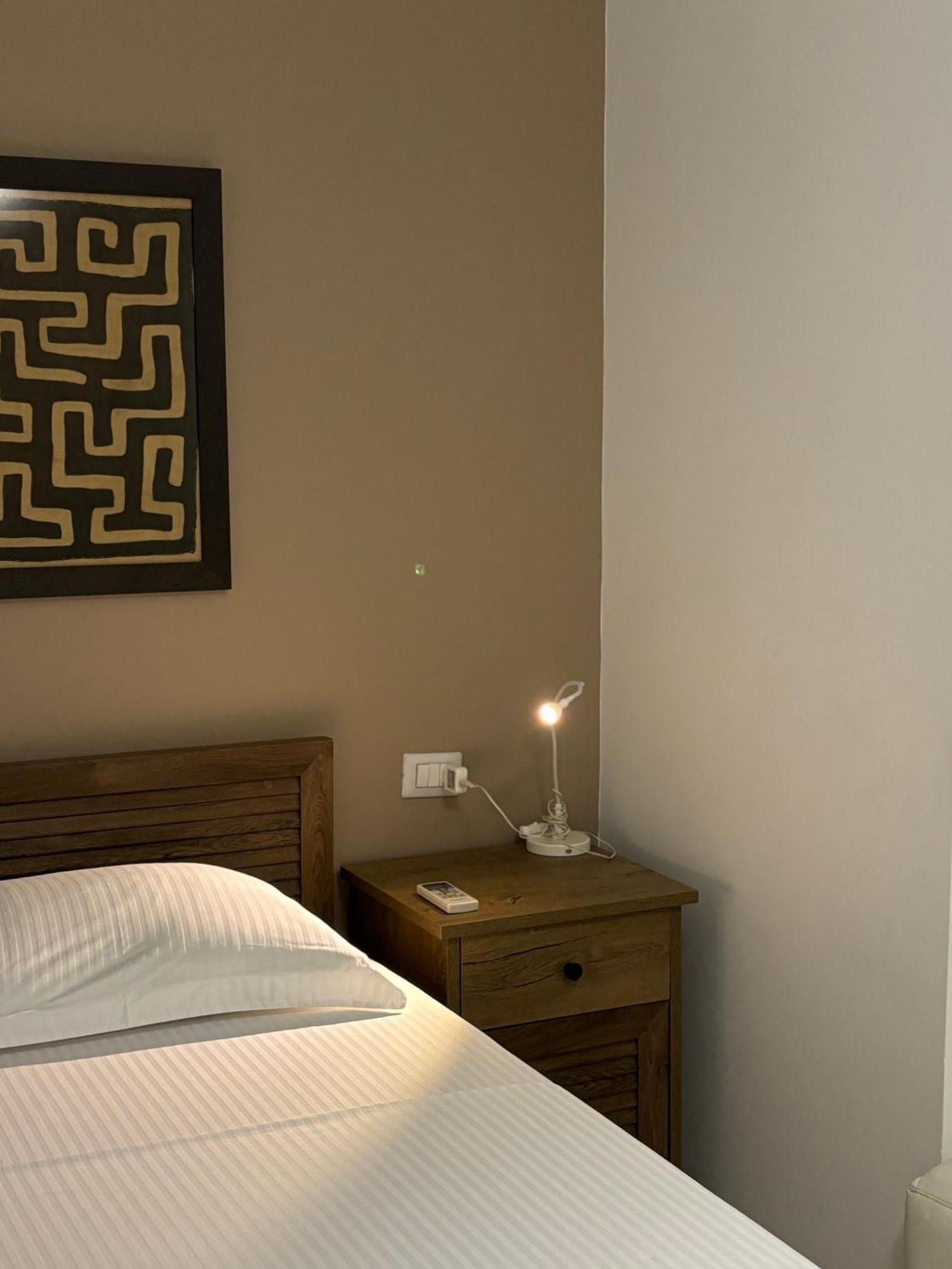 Tam Serviced 2Bdr Apartment City Center No6 Tirana Kültér fotó