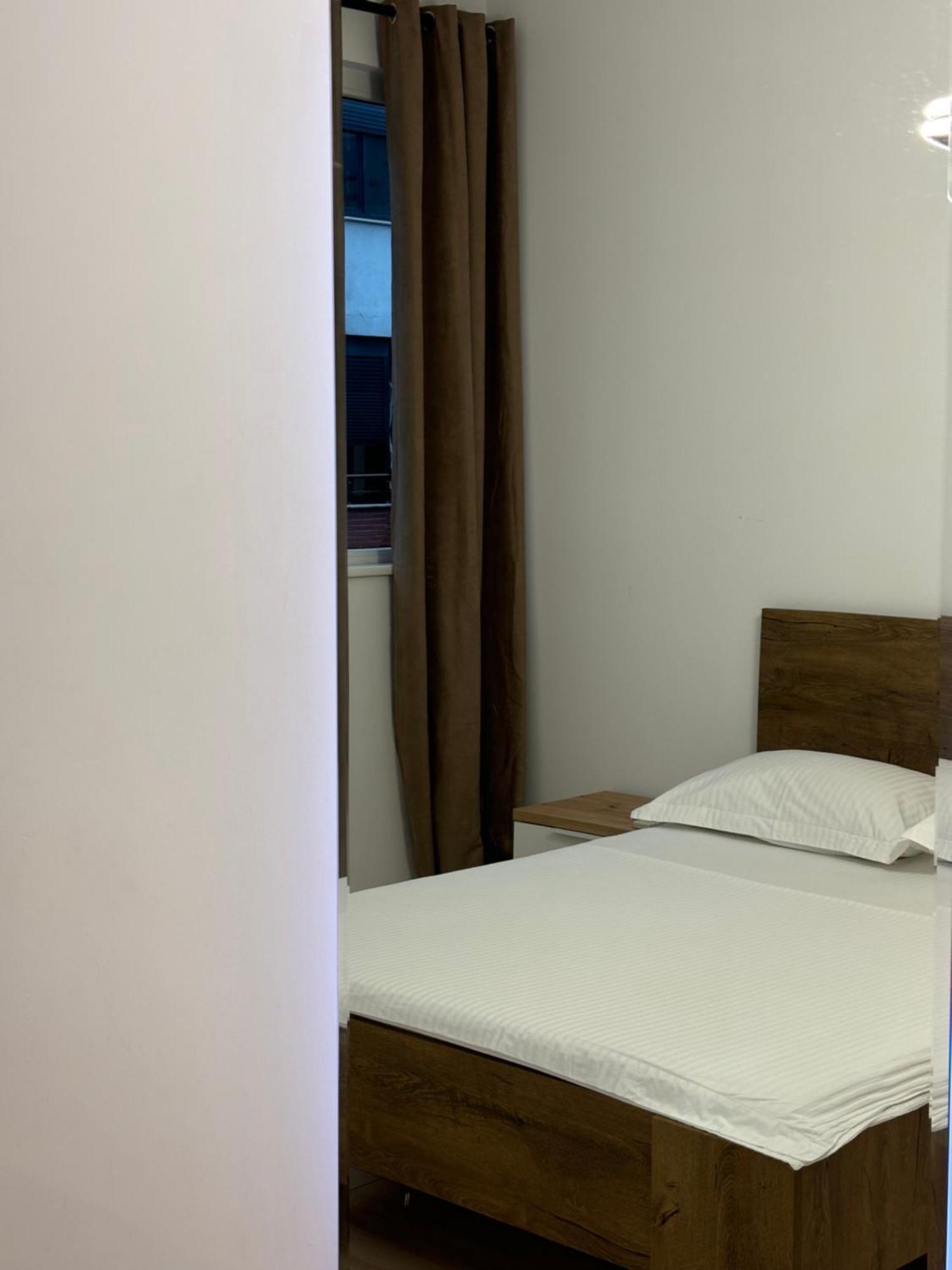 Tam Serviced 2Bdr Apartment City Center No6 Tirana Kültér fotó