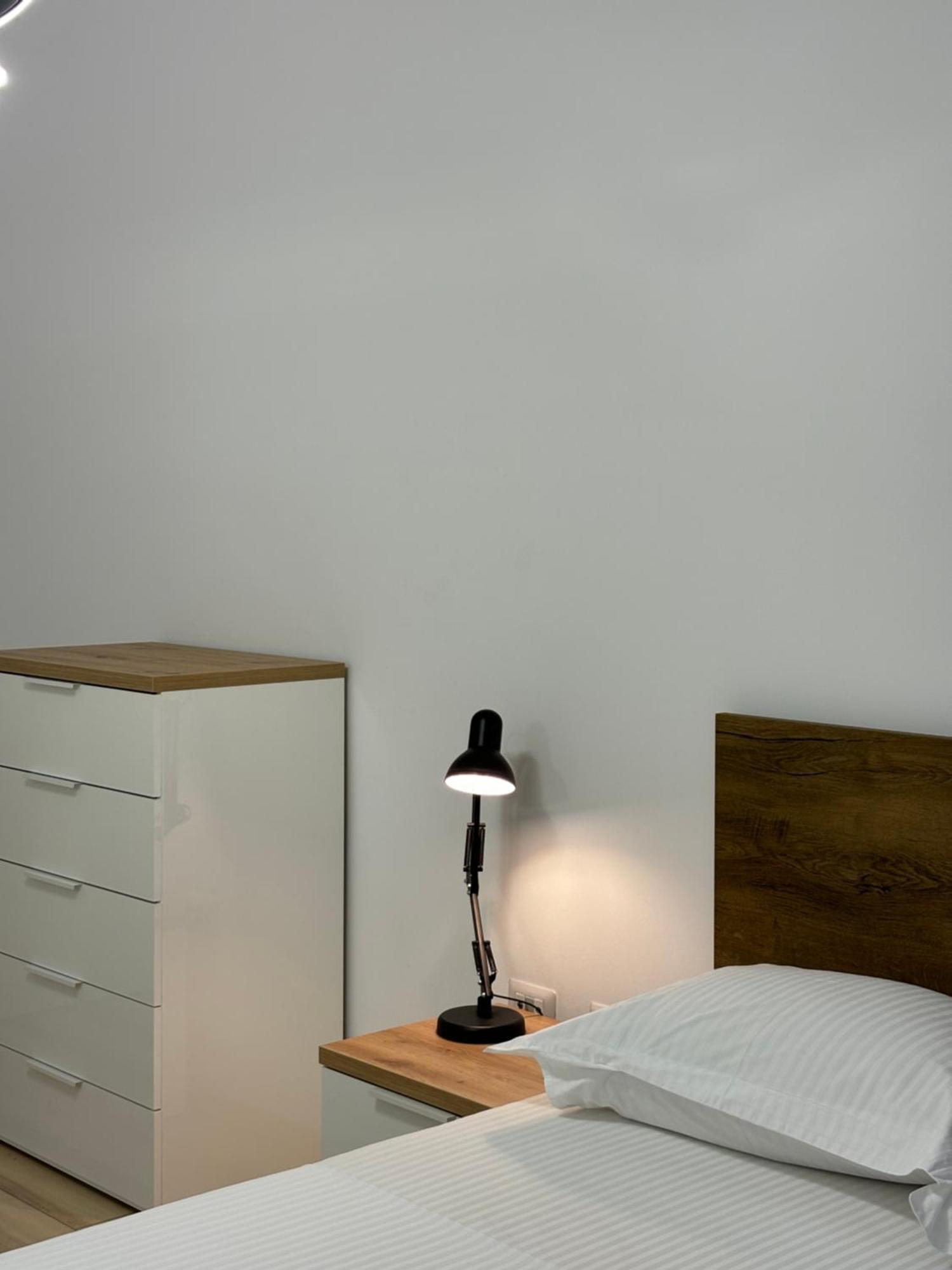 Tam Serviced 2Bdr Apartment City Center No6 Tirana Kültér fotó